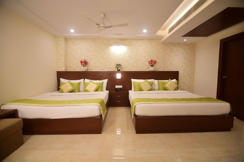 Hotel Varanasi Inn Экстерьер фото