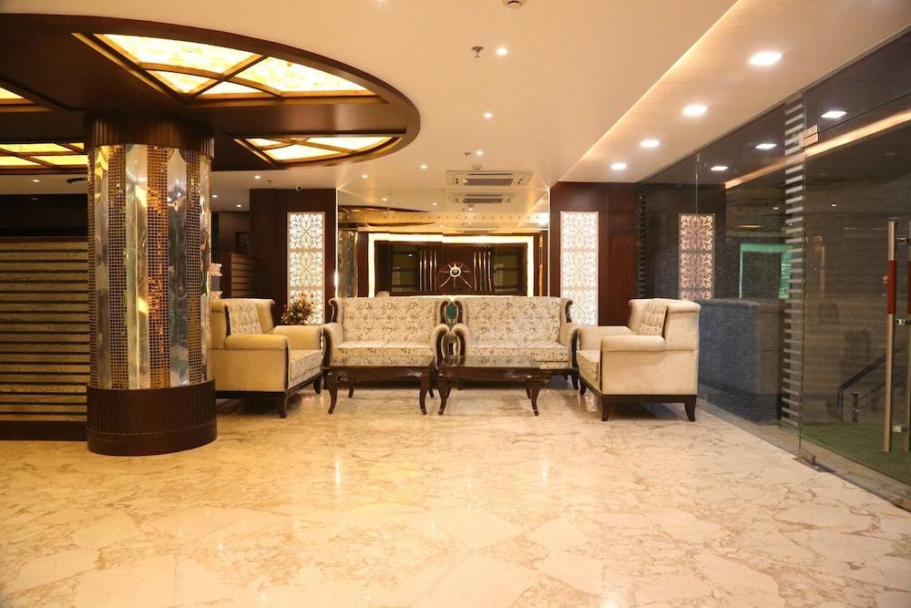 Hotel Varanasi Inn Экстерьер фото