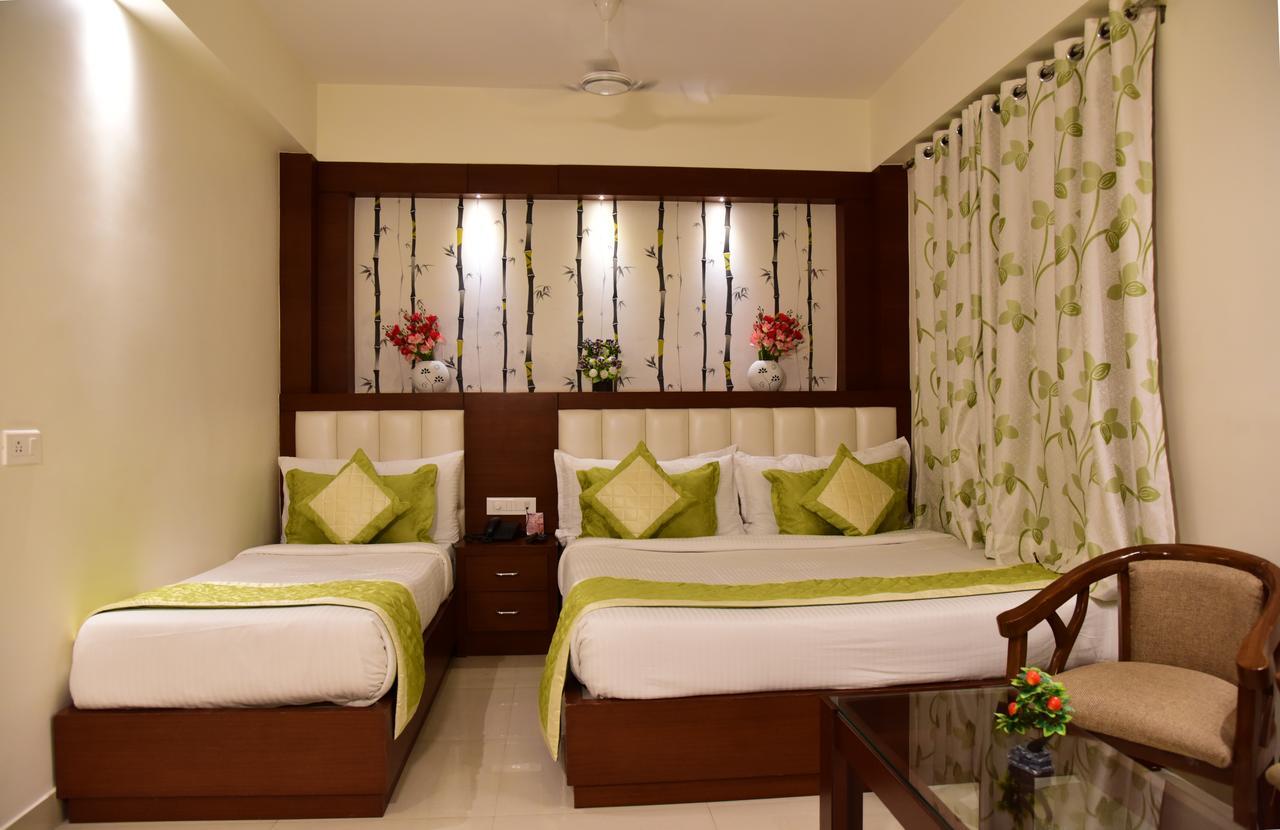 Hotel Varanasi Inn Экстерьер фото